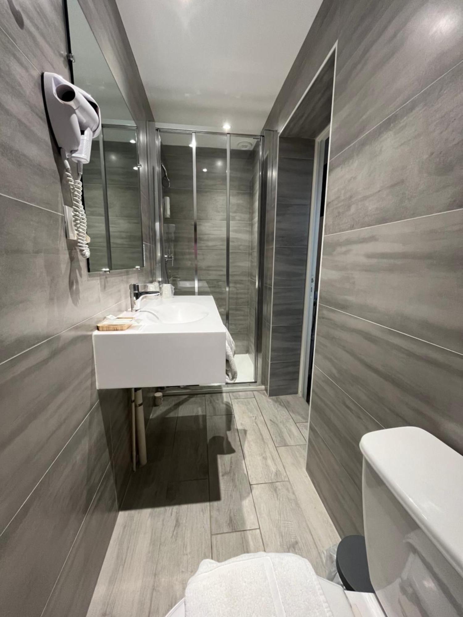 Hotel De Troyes Room photo